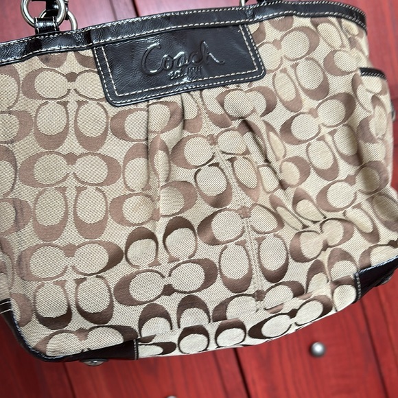 Coach - Picture 6 of 6